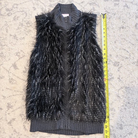 Romeo & Juliet Couture Gray Faux Fur Knit Vest Women M Boho Chic - Picture 7 of 8